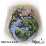 Bellypaint buikschildering Wereldbol baby Tera Bakker